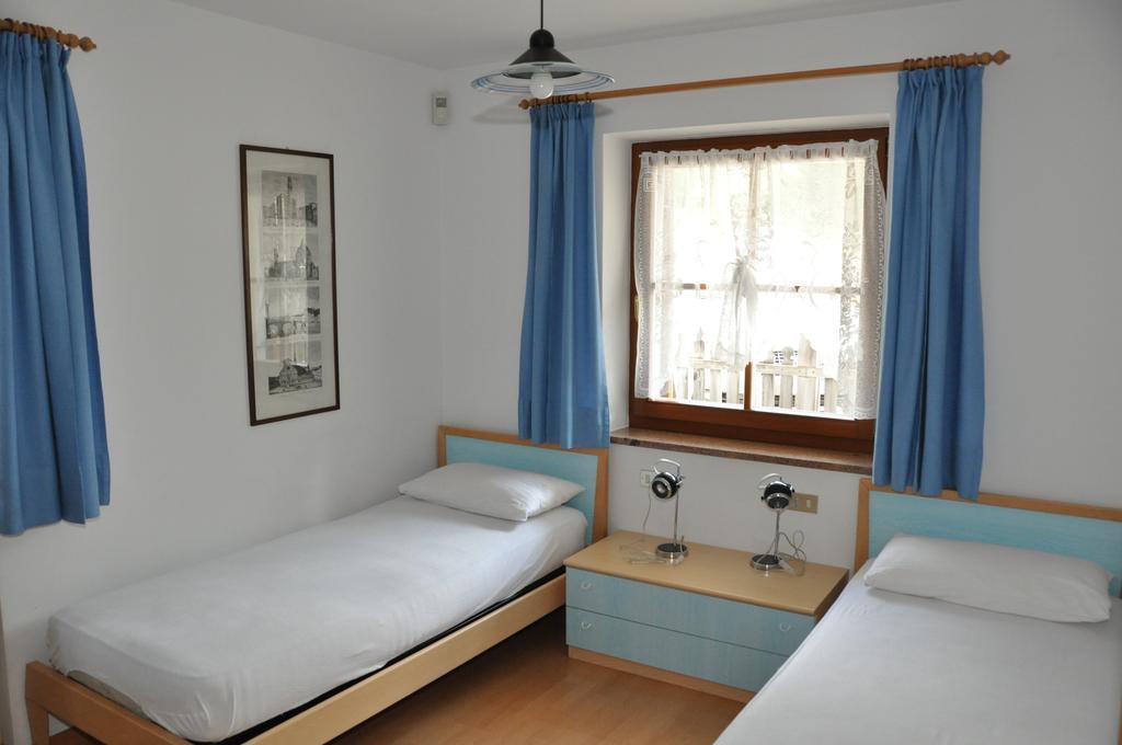 Casa Guido E Laura Apartman Pozza di Fassa Kültér fotó